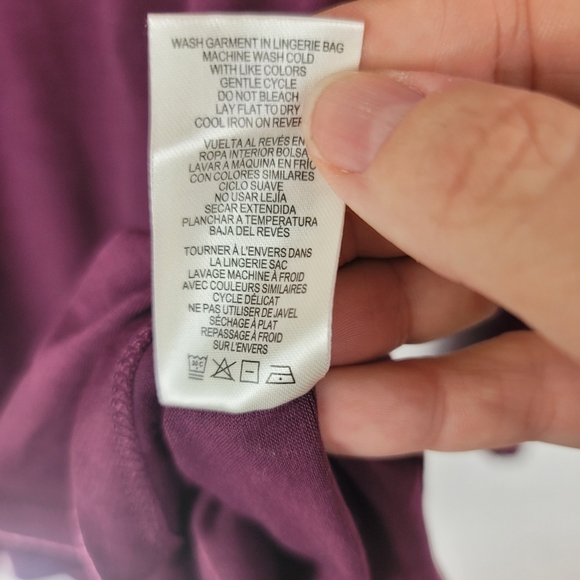 Burgundy V- neck Long sleeve Oversized mesh bell cuffs Tunic Top - Picture 10 of 16